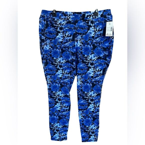 Catherines Women's Plus Size Knit Legging, Navy Watercolor Floral, Size 1X 18/20 - Picture 2 of 8